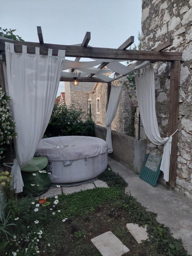 Kaleta Apartman Калі Екстер'єр фото